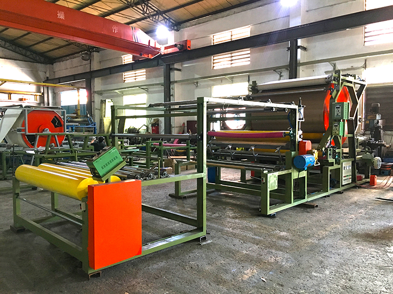 紙品復(fù)合機(jī) 紙品復(fù)合機(jī)