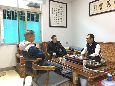 楊總一行蒞臨洲通機械考察熱熔膠汽車腳墊復合機 楊總一行蒞臨洲通機械考察熱熔膠汽車腳墊復合機